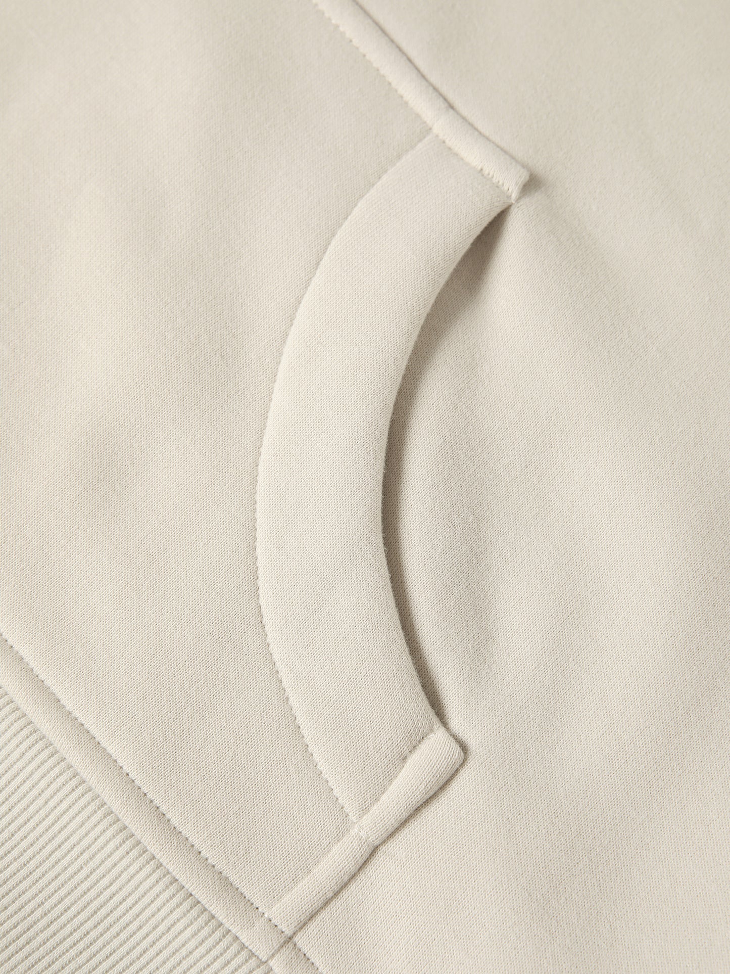 Sweatshirts,Tops